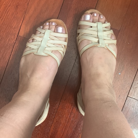 Steve Madden sandal flat size 8.5 - Picture 3 of 3